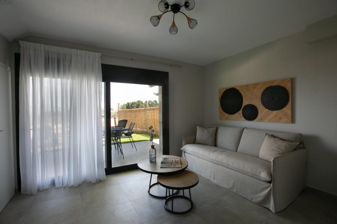 The Euphoria Club Luxury Pefkochori