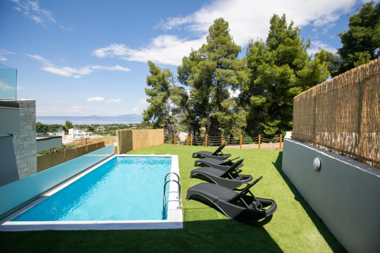 The Euphoria Club Luxury Villa Pefkochori